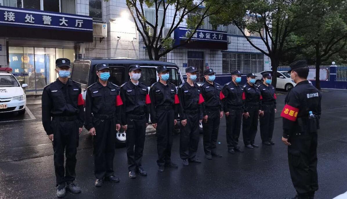 倡導(dǎo)文明新風(fēng)，共建美好襄陽(yáng)！創(chuàng)文有咱獵鷹來(lái)幫忙