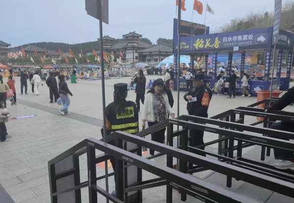 獵鷹保安|圓滿完成2025棗陽(yáng)白水寺